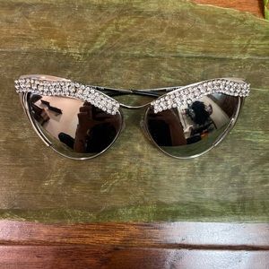 Silver Rhinestone Cat Eye Sunglasses!